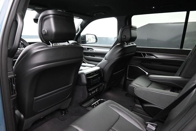 2026 Jeep Grand Wagoneer 4x2