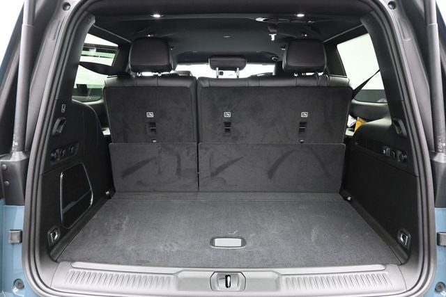 2026 Jeep Grand Wagoneer 4x2