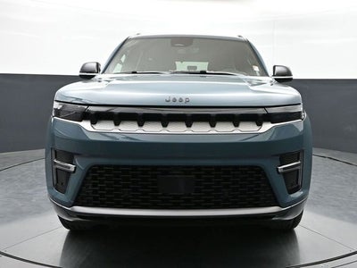 2026 Jeep Grand Wagoneer 4x2
