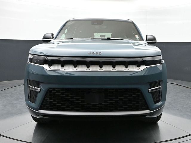 2026 Jeep Grand Wagoneer 4x2