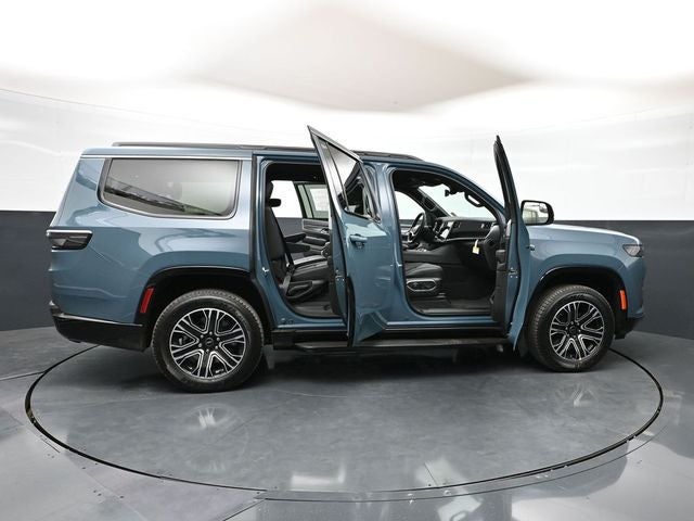 2026 Jeep Grand Wagoneer 4x2