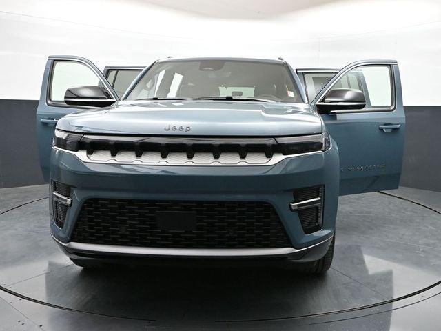 2026 Jeep Grand Wagoneer 4x2