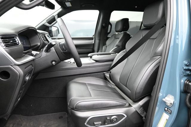 2026 Jeep Grand Wagoneer 4x2