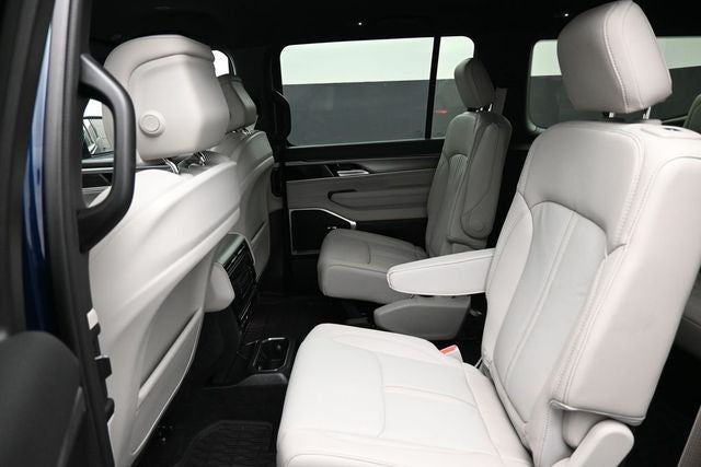 2026 Jeep Grand Wagoneer 4x4