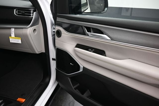 2026 Jeep Grand Wagoneer Limited Reserve