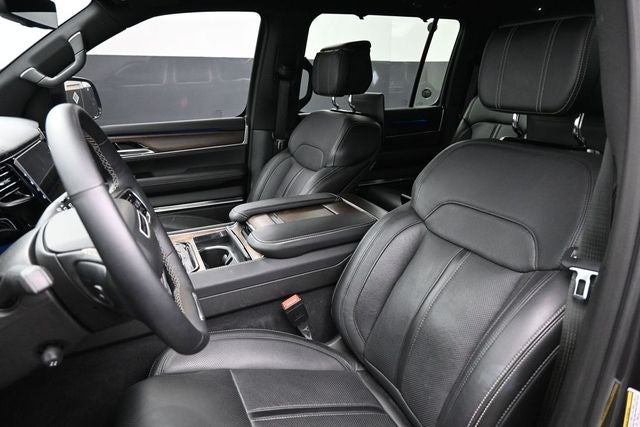 2024 Jeep Grand Wagoneer Base