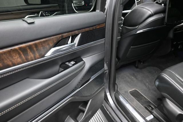 2024 Jeep Grand Wagoneer Base