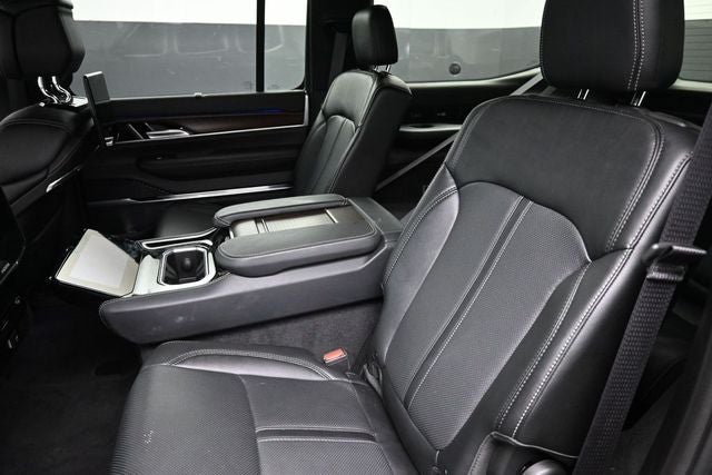 2024 Jeep Grand Wagoneer Base