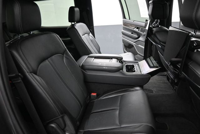 2024 Jeep Grand Wagoneer Base