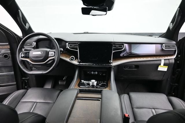 2024 Jeep Grand Wagoneer Base
