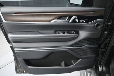 2023 Jeep Grand Wagoneer Series II
