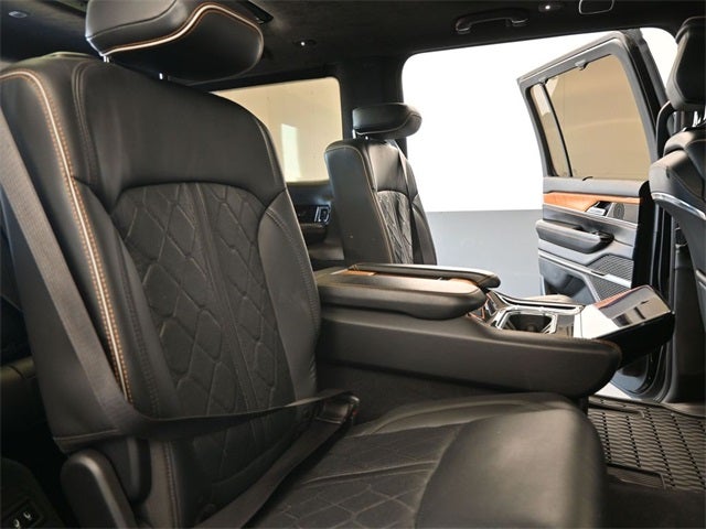 2022 Jeep Grand Wagoneer Series III