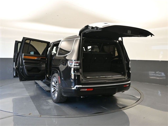 2022 Jeep Grand Wagoneer Series III