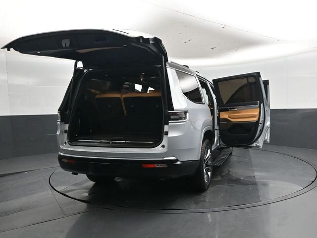 2022 Jeep Grand Wagoneer Series III