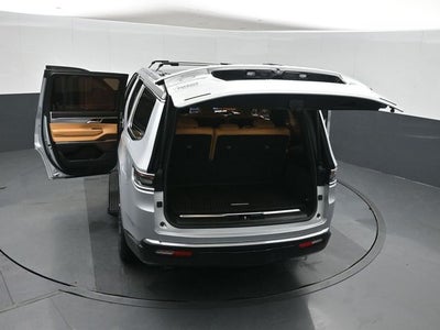 2022 Jeep Grand Wagoneer Series III