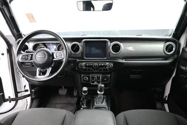 2022 Jeep Gladiator Overland