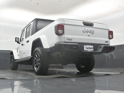 2022 Jeep Gladiator Overland