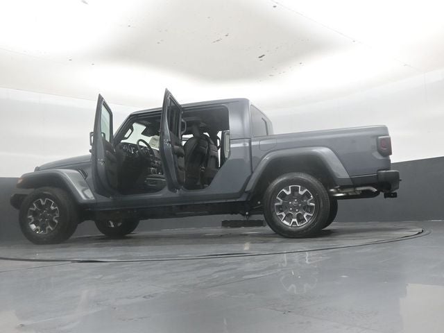 2026 Jeep Gladiator Sahara