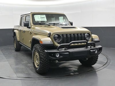 2026 Jeep Gladiator Convoy