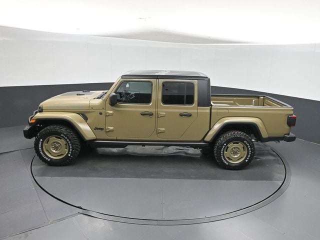 2026 Jeep Gladiator Convoy