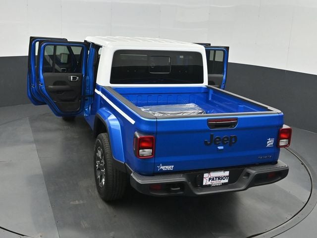2026 Jeep Gladiator Sahara