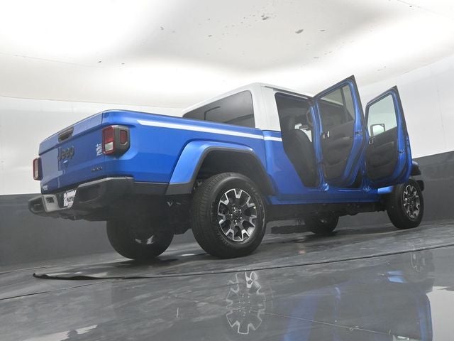 2026 Jeep Gladiator Sahara