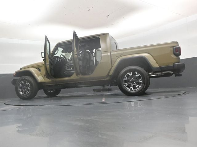 2026 Jeep Gladiator Sahara