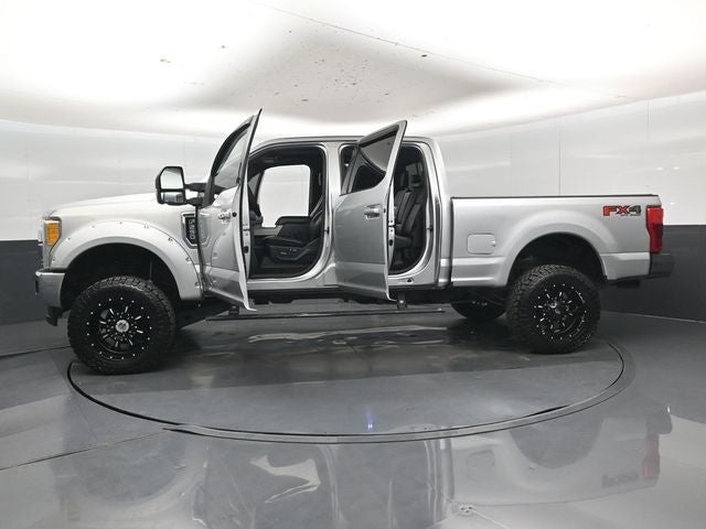 2017 Ford F-250SD Lariat