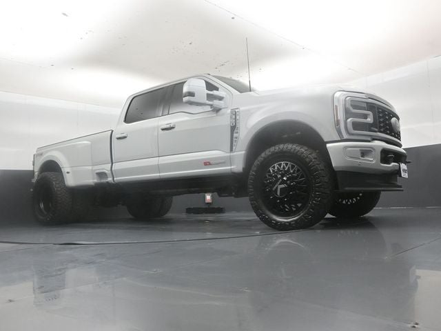2025 Ford F-350SD Platinum Custom Lifted DRW