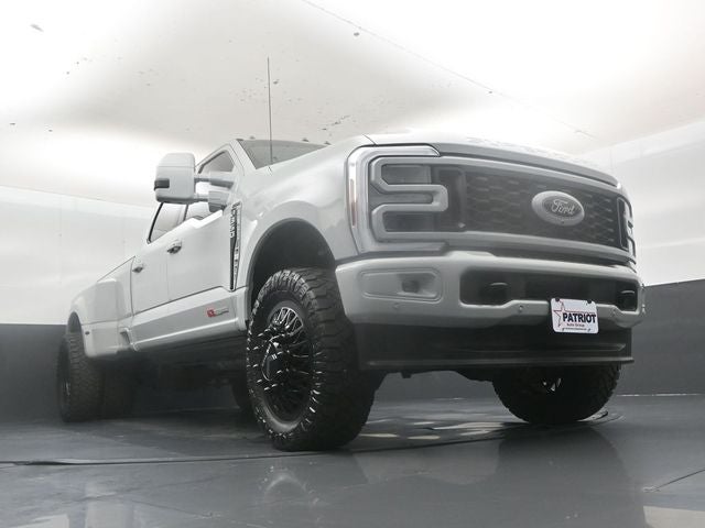 2025 Ford F-350SD Platinum Custom Lifted DRW