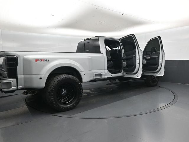 2025 Ford F-350SD Platinum Custom Lifted DRW