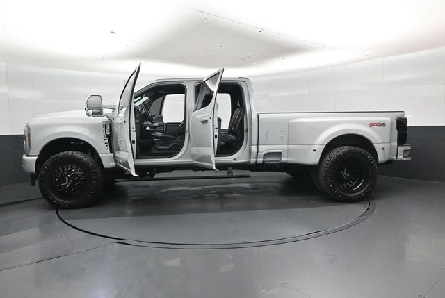 2025 Ford F-350SD Platinum Custom Lifted DRW