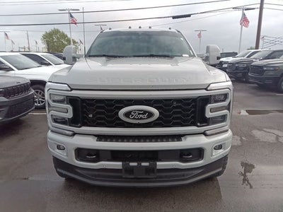 2025 Ford F-350SD Platinum DRW