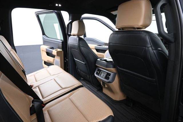 2025 Ford F-350SD Lariat DRW