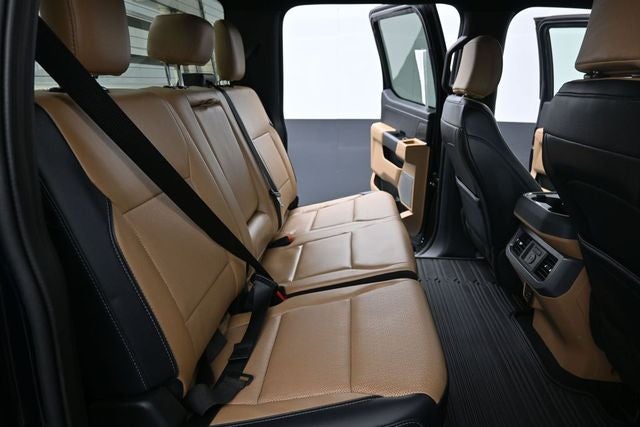2025 Ford F-350SD Lariat DRW