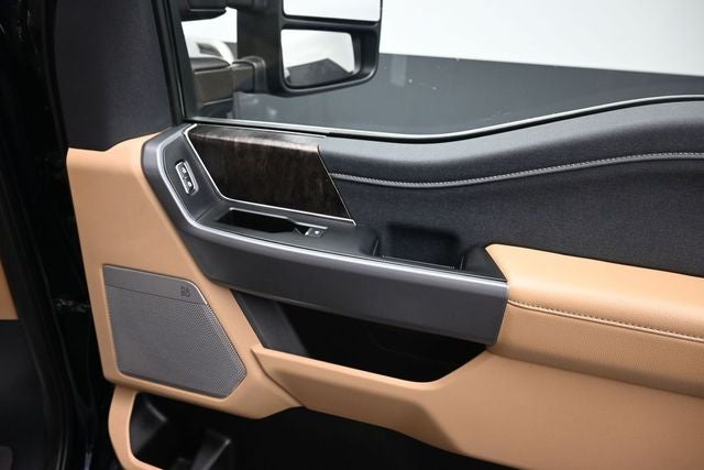 2025 Ford F-350SD Lariat DRW