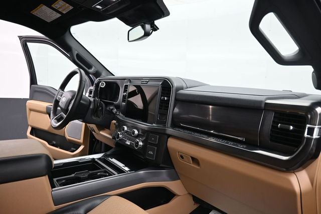 2025 Ford F-350SD Lariat DRW