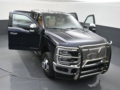 2025 Ford F-350SD Lariat DRW