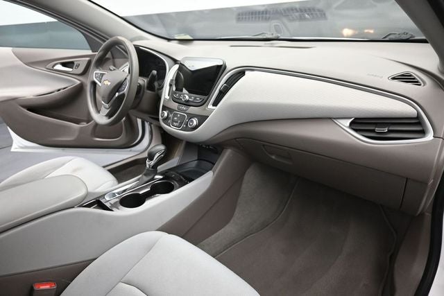 2021 Chevrolet Malibu LS 1FL