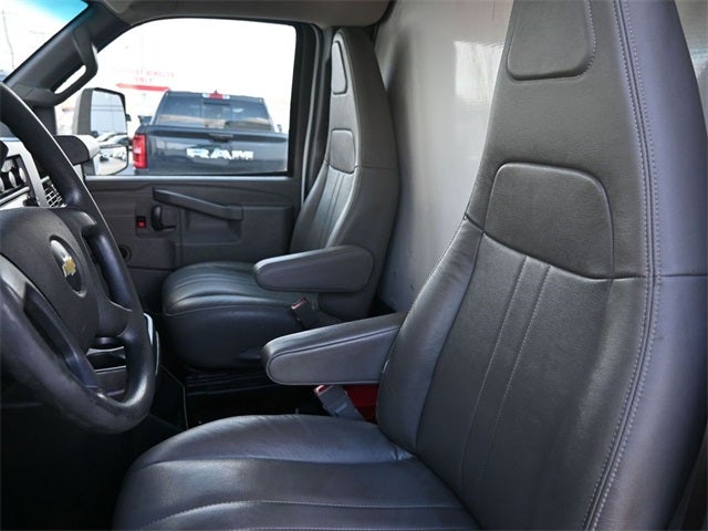 2017 Chevrolet Express 3500 Work Van Cutaway