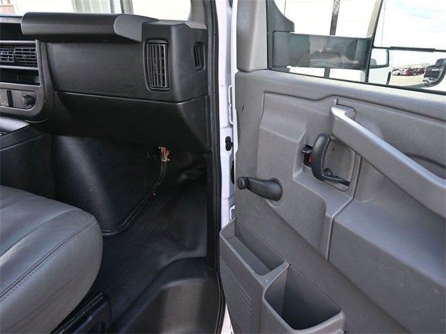 2017 Chevrolet Express 3500 Work Van Cutaway