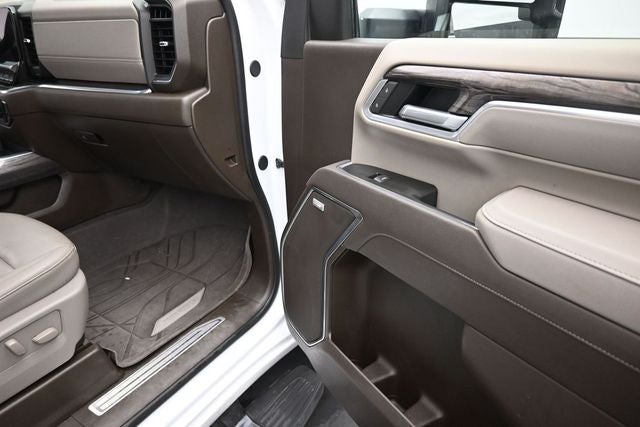 2025 Chevrolet Silverado 3500HD LTZ
