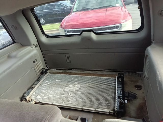 2004 Chevrolet Tahoe LS