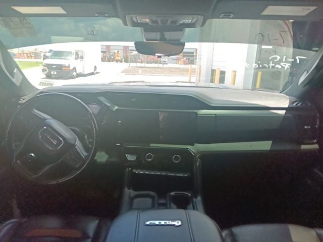2025 GMC Sierra 3500HD AT4