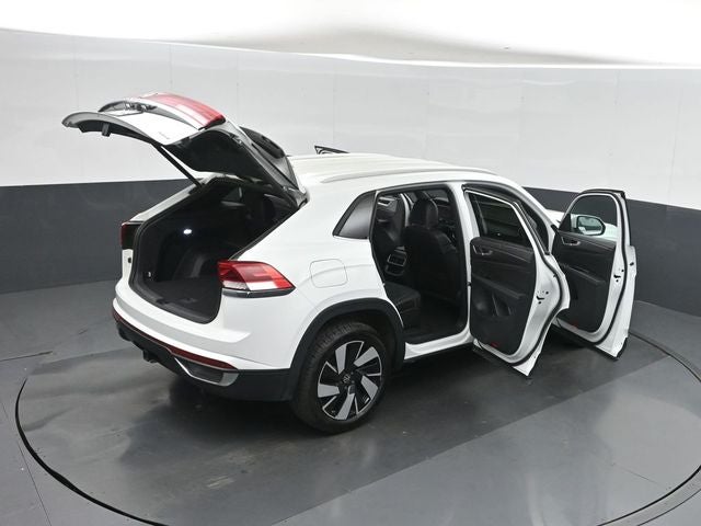 2025 Volkswagen Atlas Cross Sport 2.0T SE w/Technology