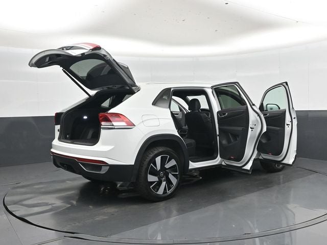 2025 Volkswagen Atlas Cross Sport 2.0T SE w/Technology
