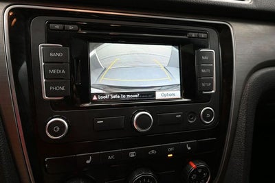 2015 Volkswagen Passat 1.8T SE