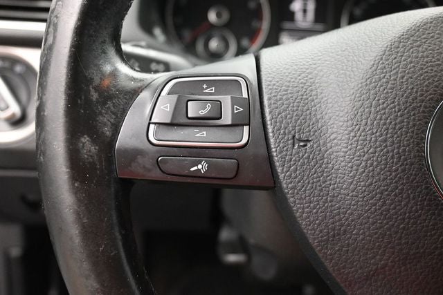 2015 Volkswagen Passat 1.8T SE