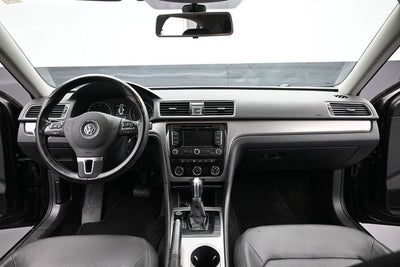 2015 Volkswagen Passat 1.8T SE