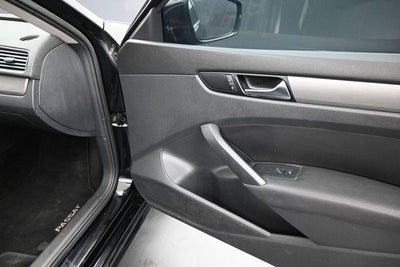 2015 Volkswagen Passat 1.8T SE